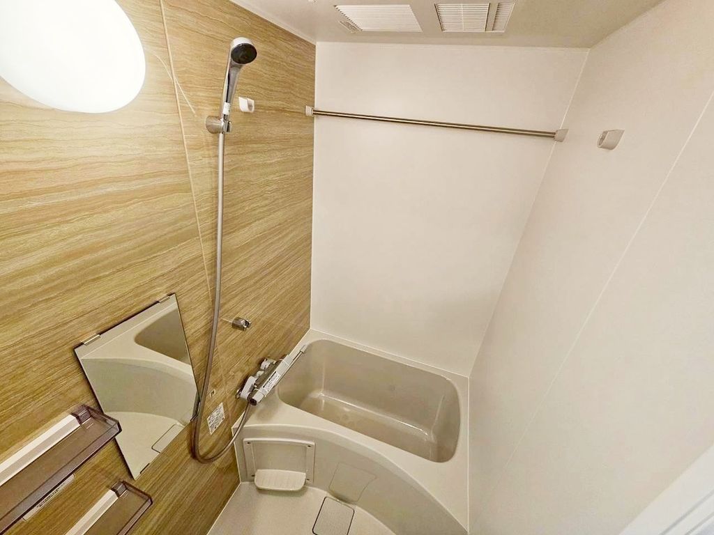 バス・シャワールーム　バス