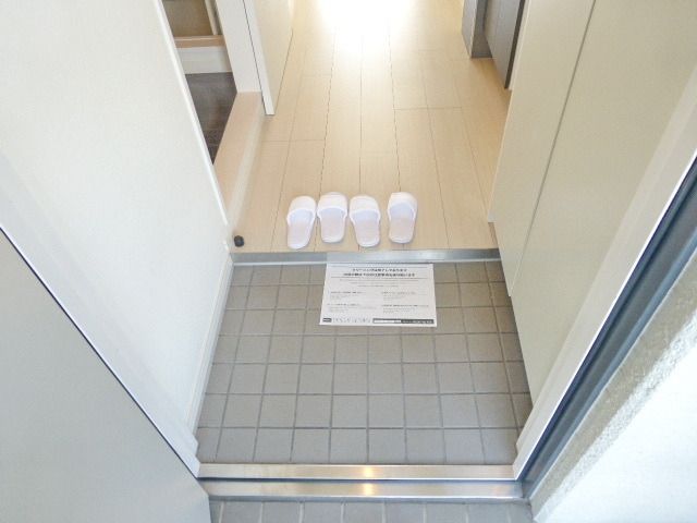 玄関　段差の少ない玄関です