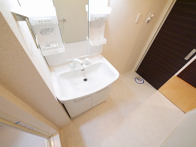 洗面設備　忙しい朝には欠かせない洗面所です