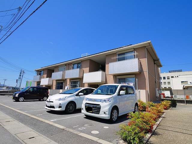 建物外観　キレイな外観です。