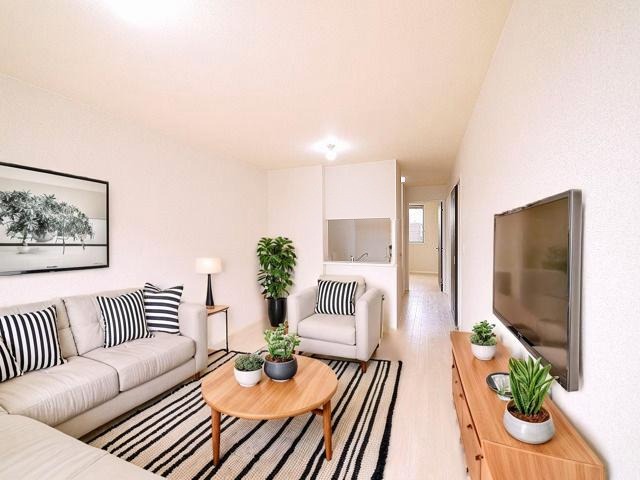 居室・リビング　CGで家具等を配置したもので家具等は含まれません