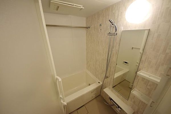 バス・シャワールーム　※別部屋の参考写真です。