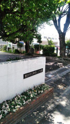 幼稚園・保育園　挙母こども園（幼稚園・保育園）まで435m