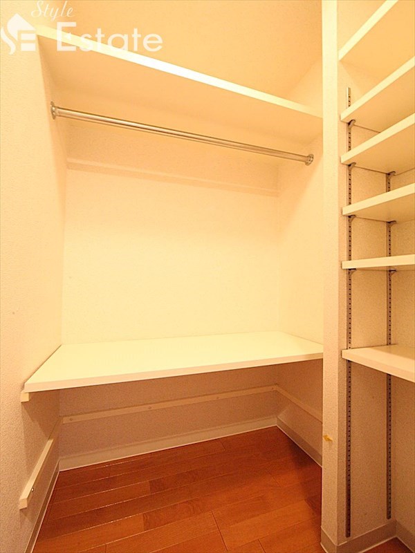 収納　ウォークインクローゼット