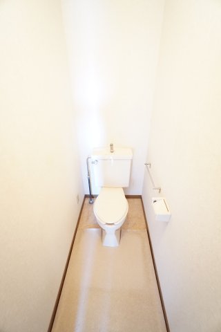 トイレ　※同物件・同タイプの写真です。