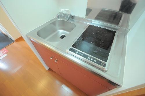 キッチン　電気コンロ（ラジエントヒーター）