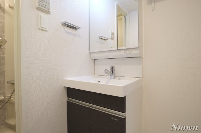 洗面設備　朝の身支度には欠かせない独立洗面化粧台