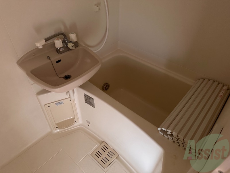 バス・シャワールーム　こちらのお風呂で、すぐにお使い頂けます。