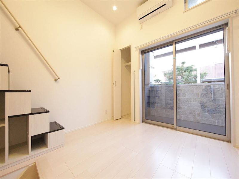 その他部屋・スペース　洋室5.1帖　ロフト5帖（収納にも寝室にも使えます）