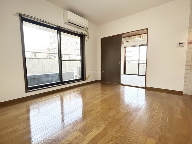 居室・リビング　10帖のリビングダイニングキッチン☆