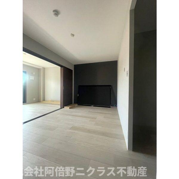 居室・リビング　内装は別部屋の参考写真です。