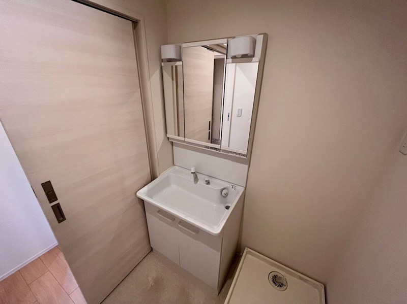 洗面設備　※同物件別間取り参照