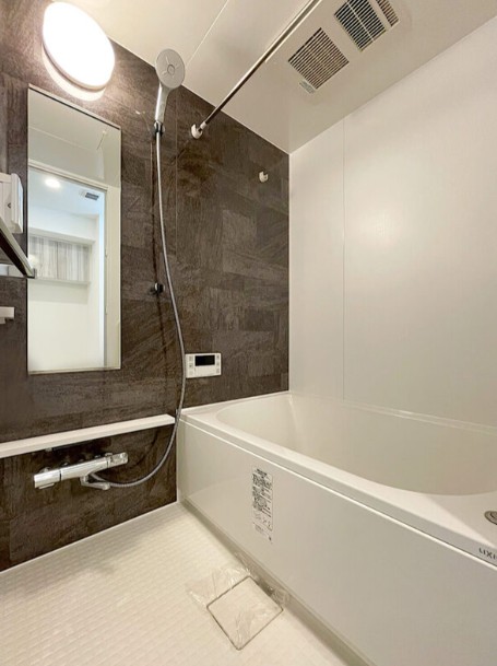 バス・シャワールーム