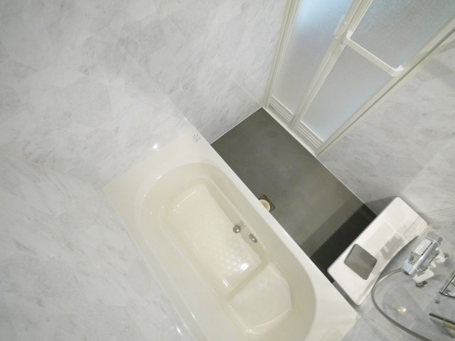 バス・シャワールーム　日々の暮らしに欠かせないお風呂です