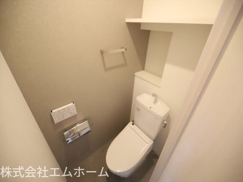 トイレ　温水洗浄便座付トイレ