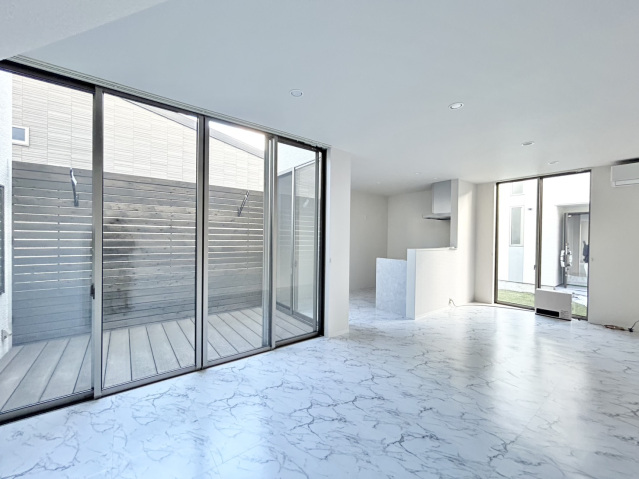 居室・リビング　リビング