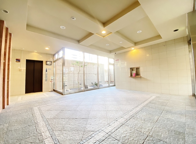 ロビー　ロビー・エレベーター・宅配ＢＯＸ