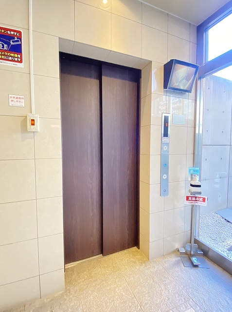 その他共有部分　防犯カメラ付きエレベーター