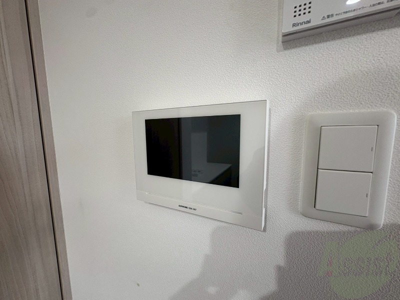 セキュリティ　ＴＶモニター付インターホンです。来客者の顔が見えるので安心！