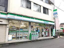 コンビニ　ファミリーマート マツマル柏店（コンビニ）まで82m
