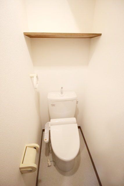 トイレ　ウォシュレット付