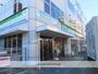 コンビニ　ファミリーマート西武東長崎駅前店（コンビニ）まで548m