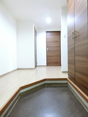 玄関　詳細は、RISUMO江坂本店→06-6155-7137まで♪