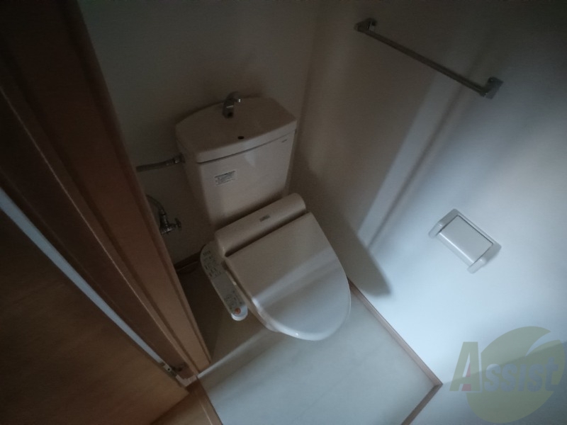 トイレ　トイレです。ウォシュレット付を探している方、おすすめです。