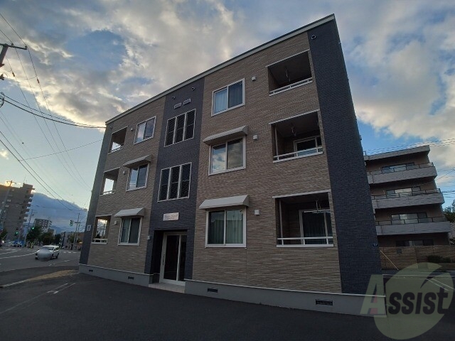 建物外観　札幌市東区北十八条東「スリールエリテ２」