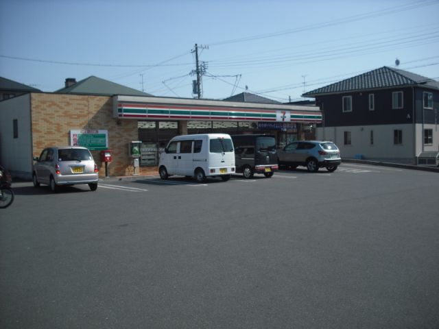 コンビニ　セブンイレブン（コンビニ）まで290m