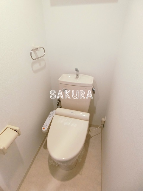 トイレ　落ち着いた色調のトイレです♪