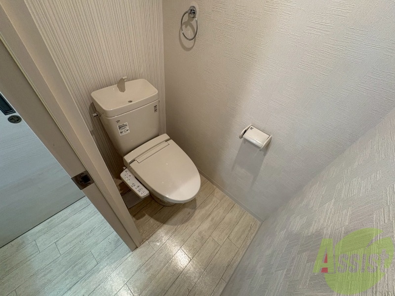 トイレ　こちらはトイレです。清潔感があり、安心して使用できます。