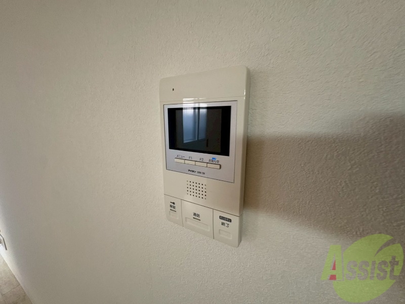 セキュリティ　ＴＶモニター付インターホンです。来客者の顔が見えるので安心！