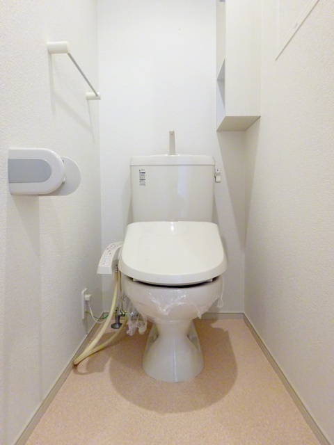トイレ　ウォシュレット付き