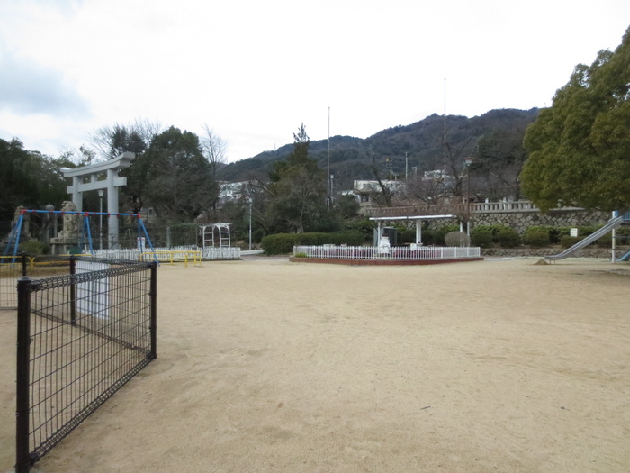 公園　護国神社前公園（公園）まで413m