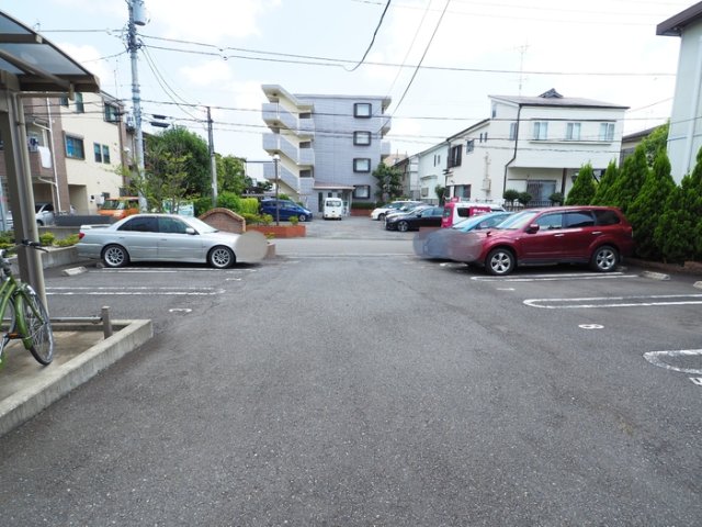 駐車場　駐車場