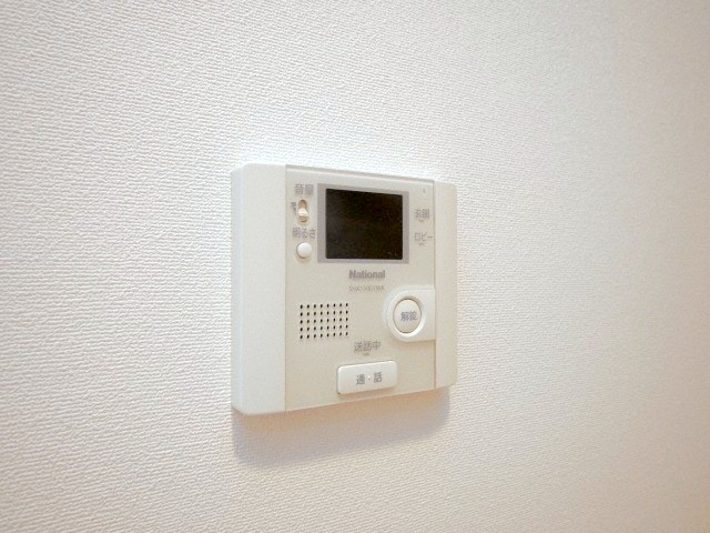 セキュリティ　モニター付きインターホン完備しています♪