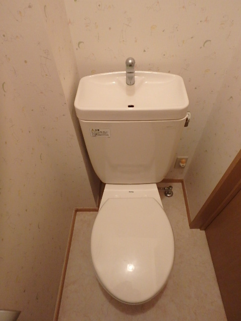 トイレ　清潔感のあるトイレです。