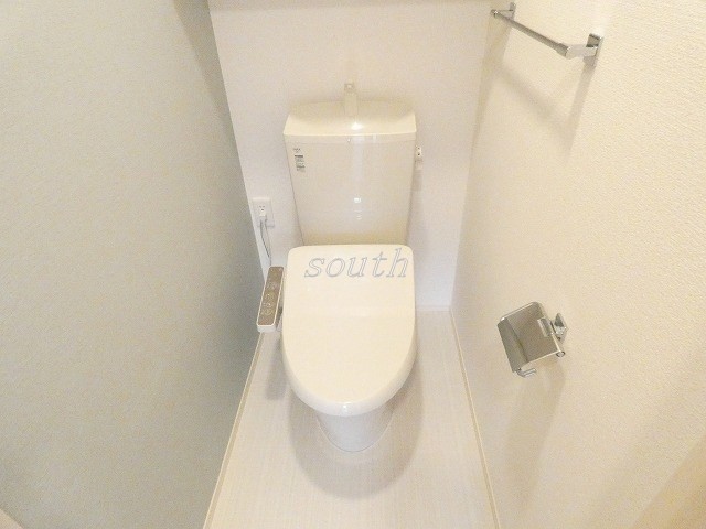 トイレ　ウォシュレットつきのトイレ