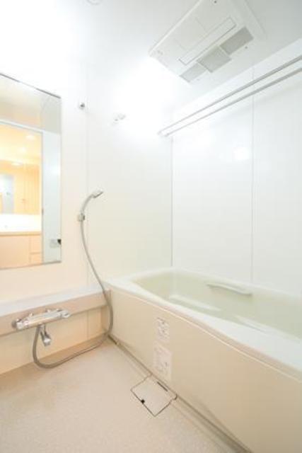 バス・シャワールーム　※写真は同タイプ住戸です。