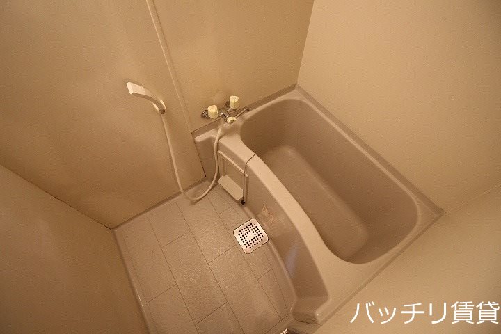 バス・シャワールーム　※同マンション別部屋写真の為、現状優先。