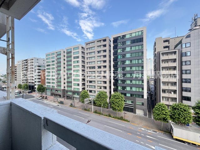 眺望　☆駅前の大通りに面しているため、眺望は開けております☆