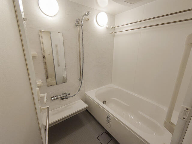 バス・シャワールーム　※写真は同タイプ住戸です。