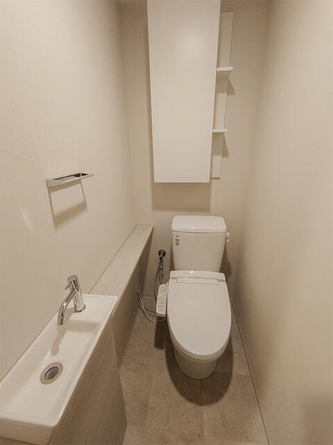 トイレ　※写真は同タイプ住戸です。