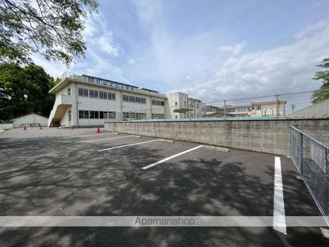 小学校　都城市立山之口小学校（小学校）まで227m