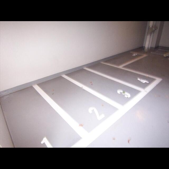 駐車場　?