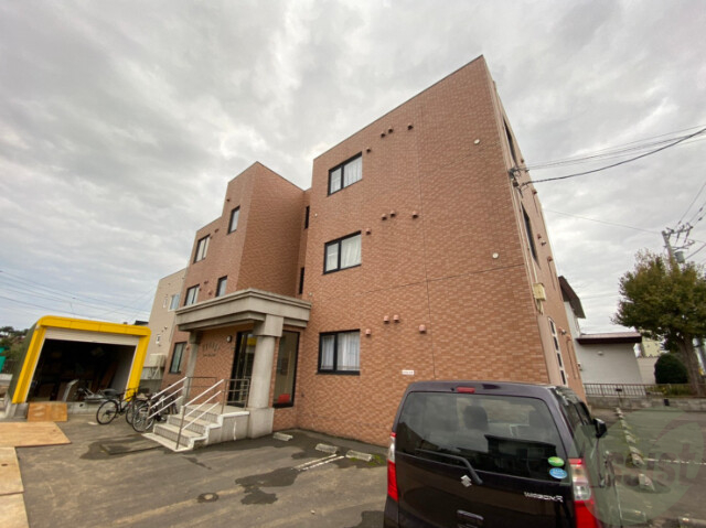 建物外観　札幌市東区本町二条「リバージュ本町」