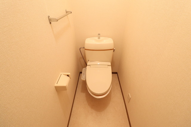 トイレ　ウォシュレット付