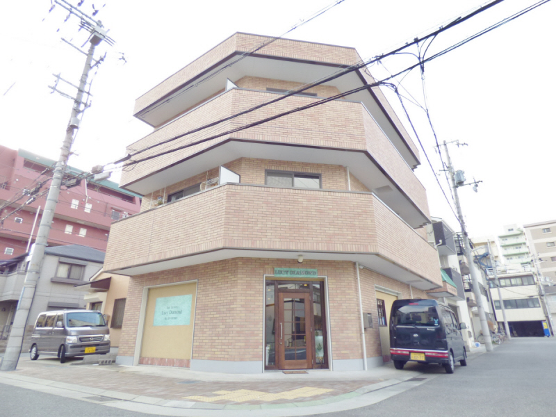 建物外観　ワンフロア２戸で全室角部屋