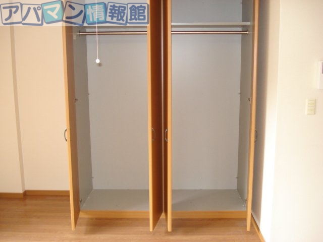 収納　リビング